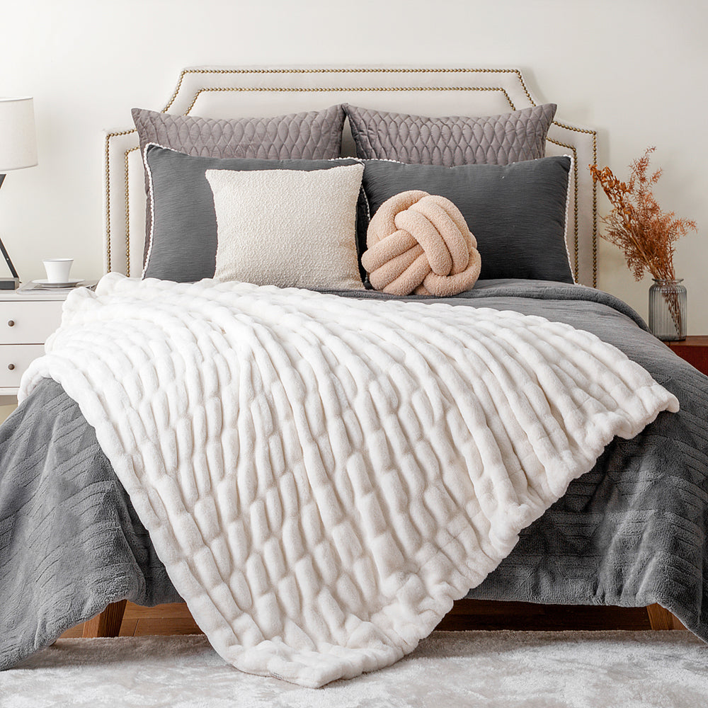 Arabelle Blanket