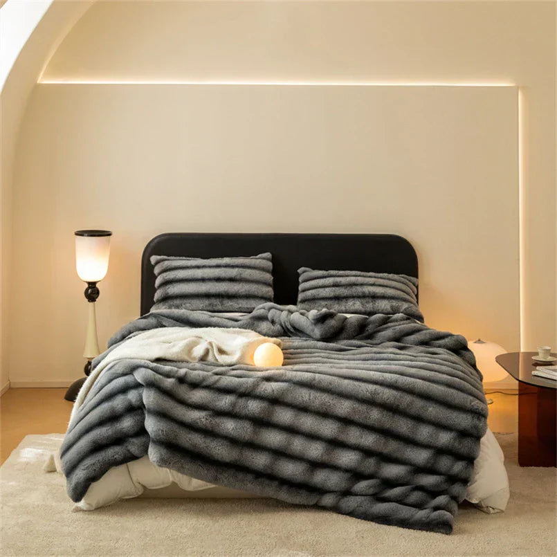 Calista Faux Fur Blanket