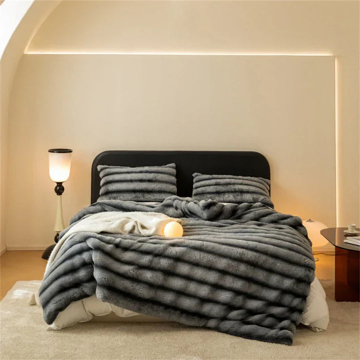 Calista Faux Fur Blanket