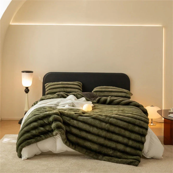 Calista Faux Fur Blanket