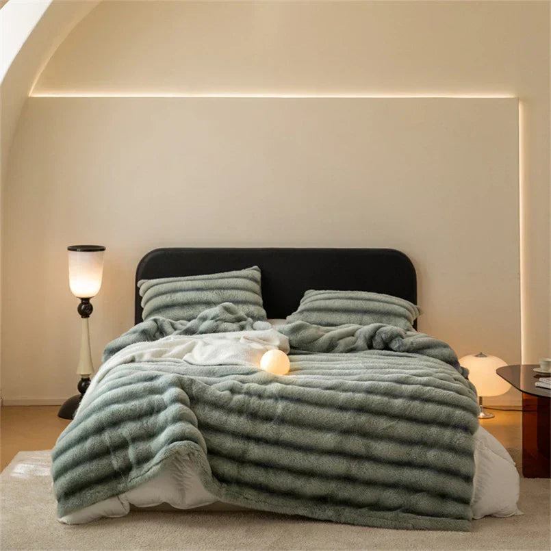 Calista Faux Fur Blanket